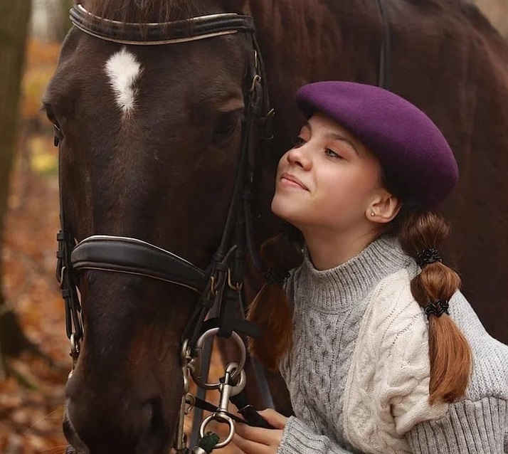 фотосессия девушки с лошадью