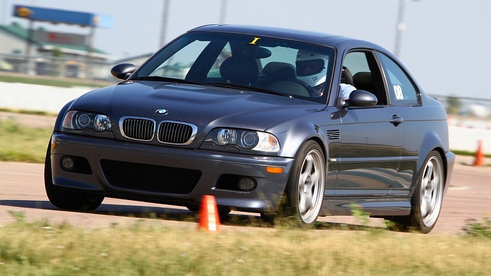 Контраварийное вождение в Калининграде. Ultra Подарки. Купить уроки контраварийного вождения в Калининграде. Научитесь водить машину в любых условиях! Сервис UltraPodarki.ru 8 800 505 95 30. Контраварийное вождение Калининград, контраварийное вождение, экстремальное вождение Калининград, экстремальное вождение, обучение вождению Калининград, обучение вождению, вождение Калининград, вождение,  курс вождения Калининград, курс вождения, курсы экстремальное вождения Калининград, курсы экстремального вождения, обучение в автошколе Калининград, обучение в автошколе