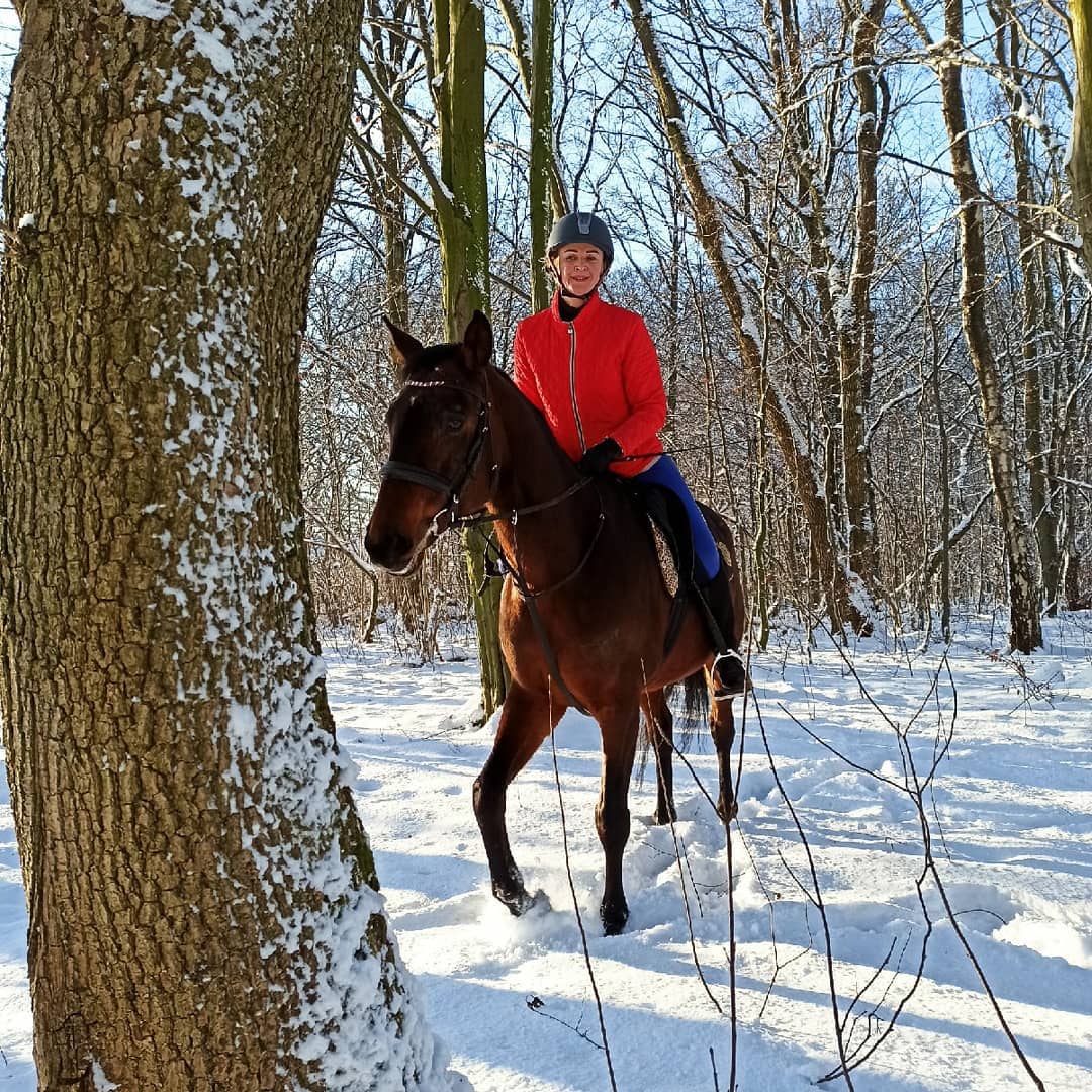 Зимняя конная прогулка вдвоём