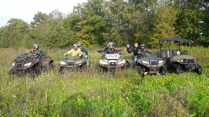 Катание на квадроциклах в Калининграде. Сервис Ultra Подарки. Подарочный сертификат на катание на квадроциклах в Калининграде. Закажите катание на квадроциклах недорого и наслаждайтесь активным отдыхом с друзьями. Выбирайте живописные маршруты для езды на квадроциклах. Сервис UltraPodarki.ru 8800-505-9530. Катание на квадроциклах, Прокат квадроциклов, езда на квадроцикле, прокат квадроциклов Калининград, катание на квадроциклах Калининград, Катание на квадроциклах зимой, Катание на квадроциклах летом, Сертификат на катание на квадроциклах 

