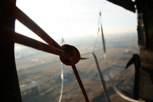 Роупджампинг - прыжки с верёвкой в Калининграде. Подарочные сертификаты Ultra Подарки. Роупджампинг в Калининграде - Экстремальный оригинальный подарок или подарочный сертификат на Роупджампинг - прыжки с верёвкой. Сервис UltraPodarki.ru 8-800-505-95-30. роупджампинг Калининград, прыжок веревка Калининград, роупджампинг, прыжок веревка, прыжок с веревкой, Подарок, подарочный сертификат, экстрим, экстремальный подарок