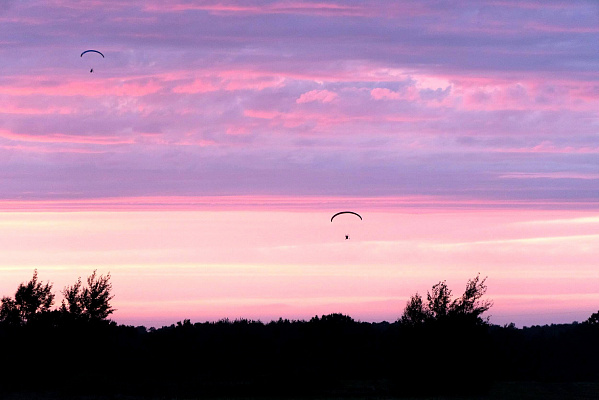 Полёт с инструктором на параплане в Калининграде. Ultra Подарки. Полёт с инструктором на параплане в Калининграде. Попробуйте полёт на двухместном параплане над столицей. Сервис: UltraPodarki.ru 8 800 505 95 30. Полёт на параплане, полёт на параплане Калининград, полёт с инструктором на параплане Калининград, полёт с инструктором на параплане, параплан Калининград, параплан, парапланеризм Калининград, купить параплан Калининград