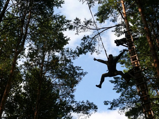 Роупджампинг - прыжки с верёвкой в Калининграде. Подарочные сертификаты Ultra Подарки. Роупджампинг в Калининграде - Экстремальный оригинальный подарок или подарочный сертификат на Роупджампинг - прыжки с верёвкой. Сервис UltraPodarki.ru 8-800-505-95-30. роупджампинг Калининград, прыжок веревка Калининград, роупджампинг, прыжок веревка, прыжок с веревкой, Подарок, подарочный сертификат, экстрим, экстремальный подарок