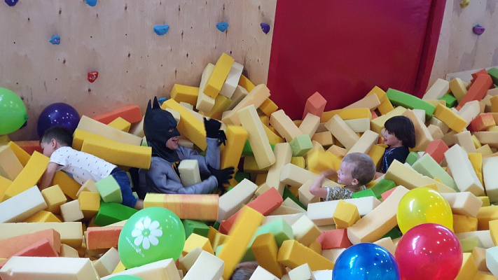  Батутный центр в Калининграде. Сервис Ultra Подарки. Купить подарочный сертификат в батутный центр, попробуйте прыжки на батуте в Калининграде. Сервис UltraPodarki.ru 8 (800) 555 95-30.. Батутный центр , батутный центр, батутный центр цены, батутный центр в Калининграде,  батутный парк, батут прыгать, прыжки +на батуте, батут Калининград, батут спорт