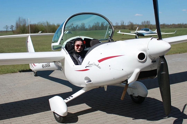 Полет на самолете в Калининграде. Ultra Подарки. Купить полёт на самолёте в Калининграде. Испытайте невероятные ощущения от прогулки на самолёте или порадуйте своих близких подарив сертификат на полет в подарок. Сервис UltraPodarki.ru 8 800 505 95 30. полёт на самолёте, сертификат на полёт, цены самолёт, полёт в подарок, реальный полёт, реальный полёт на самолёте, купить полёт Калининград, полёт на самолёте Калининград, сертификат на полёт Калининград, цены полёт Калининград