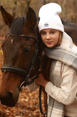 Верховая езда на лошадях в Калининграде. Подарочные сертификаты Ultra Подарки. Купить оригинальный подарок или подарочный сертификат на Верховая езда на лошадях в Калининграде. Сервис UltraPodarki.ru 8-800-505-9530. Катание на лошадях, Прогулка на лошади, Прогулка на лошадях для двоих, Верховая езда на лошадях, конный клуб, Конный клуб Гиппа, конная прогулка, конная прогулка в Калининграде