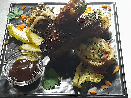 Конная прогулка для двоих с ужином в ресторане в Калининграде. Ultra Подарки. Купить оригинальный подарок или подарочный сертификат на эксклюзивную конную прогулку для двоих в Калининграде. Сервис UltraPodarki.ru 8-800-505-9530. Катание на лошадях, Прогулка на лошади, Прогулка на лошадях для двоих, Конная прогулка для двоих с ужином в ресторане, конный клуб, романтическая прогулка, конная прогулка, конная прогулка в Калининграде