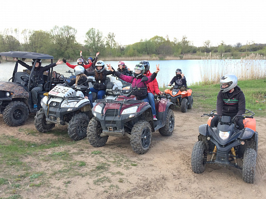 Катание на квадроциклах в Калининграде. Сервис Ultra Подарки. Подарочный сертификат на катание на квадроциклах в Калининграде. Закажите катание на квадроциклах недорого и наслаждайтесь активным отдыхом с друзьями. Выбирайте живописные маршруты для езды на квадроциклах. Сервис UltraPodarki.ru 8800-505-9530. Катание на квадроциклах, Прокат квадроциклов, езда на квадроцикле, прокат квадроциклов Калининград, катание на квадроциклах Калининград, Катание на квадроциклах зимой, Катание на квадроциклах летом, Сертификат на катание на квадроциклах 

