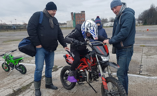 Катание на мотоцикле в Калининграде. ULTRA ПОДАРКИ. Купить катание на мотоцикле в Калининграде. Попробовав езду на мотоциклах, вы получите порцию адреналина и невероятные эмоции. Сервис: UltraPodarki.ru 8 800 505 95 30.. Катание на мотоцикле в Калининграде, прокат мотоциклов Калининград, катание на мотоциклах, прокат мотоцикла, езда на мотоцикле Калининград, езда на мотоцикле, мотопрогулка Калининград, мотопрогулка